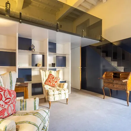Pitti Grand Retreat Apartamento *